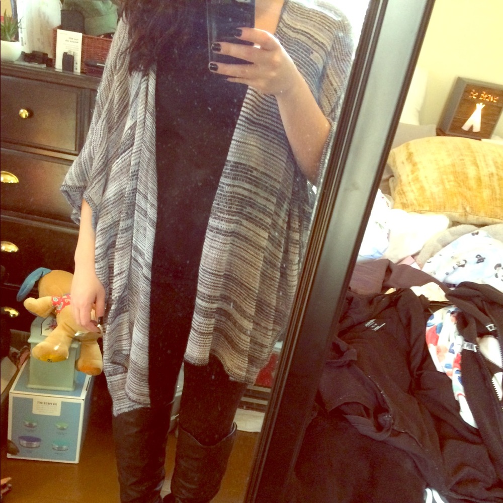 Grey flows cardigan.